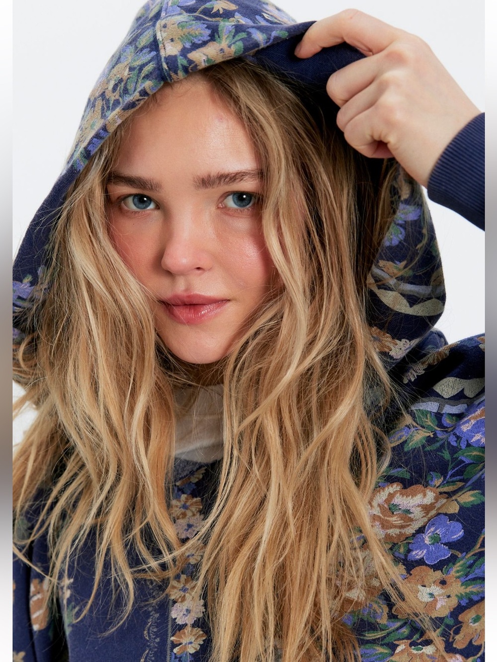 Free People We the Free It’s a Vibe Printed Hoodie - Picture 2 of 7